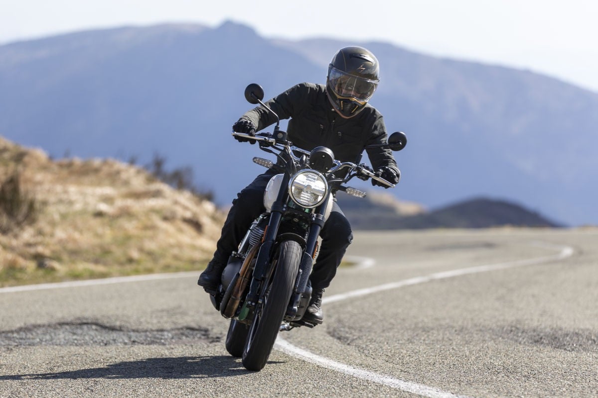 Royal Enfield Bear 650, la scrambler con 48 CV e un prezzo da urlo (ed è fatta dannatamente bene) +VIDEO+